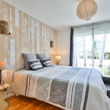 Jolie Avec Piscine A 6 Kms Des Plages 빌라