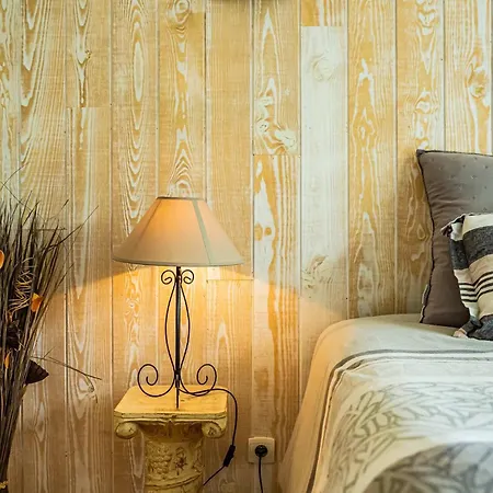 Jolie Avec Piscine A 6 Kms Des Plages *